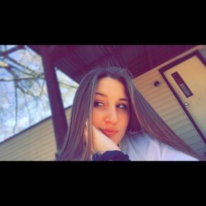 Meet your Posher, Hailey